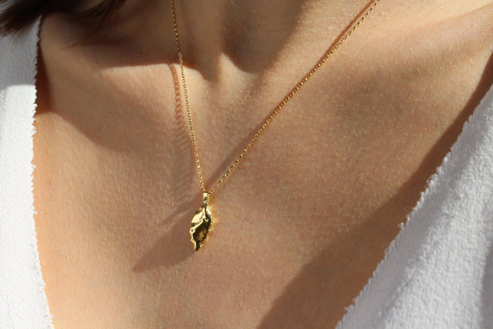 Neolithic Arrowhead Necklace - 9ct Gold - Brotheridge
